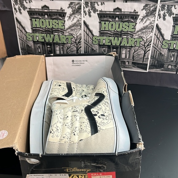 Old Skool 101 Dalmations Disney Vans - Picture 8 of 9